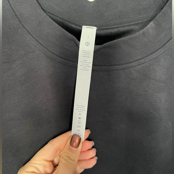 Perfectly oversized cropped Softstreme sweatshirt in black - Picture 5 of 7